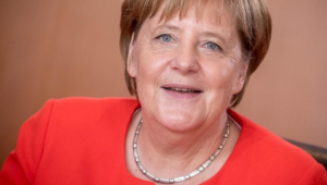 Autor Martin Walser schwärmt von Kanzlerin: „Angela Merkel ist schön“
