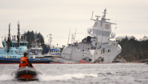 Norwegen: Kriegsschiff „Helge Ingstad“ rammt Tanker bei Nato-Übung