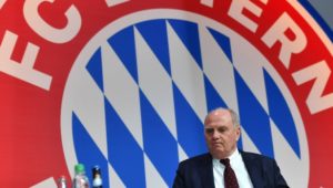 Die Liebe der Fans erkaltet: War’s das für Uli Hoeneß beim FC Bayern?
