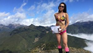 „Bikini“-Bergwanderin Gigi Wu stürzt in eine Schlucht und erfriert