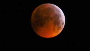 Totale Mondfinsternis: So sah der „Blutmond“ aus – seltenes Spektakel