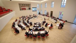 Paritätische Wahllisten: Brandenburger Landtag beschließt Gleichstellungsgesetz