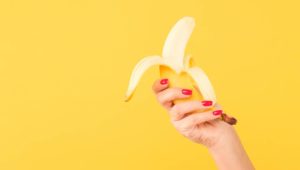 Banane schälen: Warum wir uns danach die Hände waschen sollten