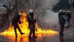 Athen: Ausschreitungen bei Mazedonien-Kundgebung