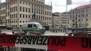 Rathäuser wegen Bombendrohungen evakuiert: Wohl rechtsextremer Hintergrund