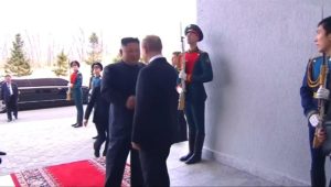 Gipfeltreffen in Wladiwostok: Kim Jong Un lädt Wladimir Putin nach Nordkorea ein