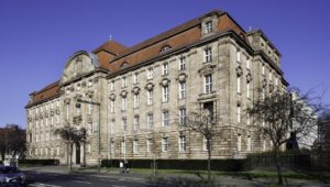 Düsseldorf: Ex-Rüstungsmitarbeiter gaben Staatsgeheimnisse weiter